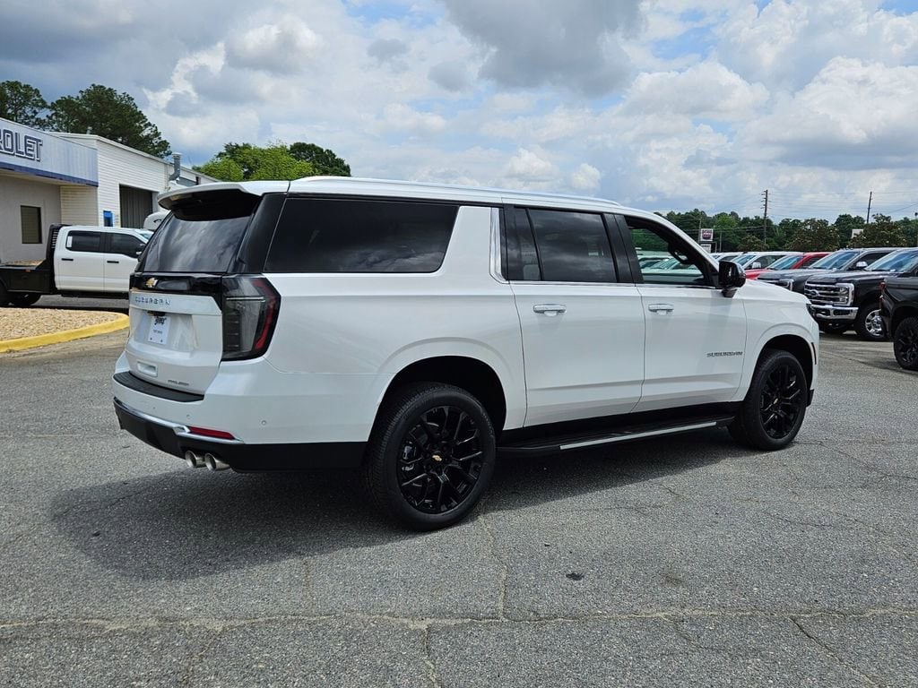 2025 Chevrolet Suburban Premier - Photo 15