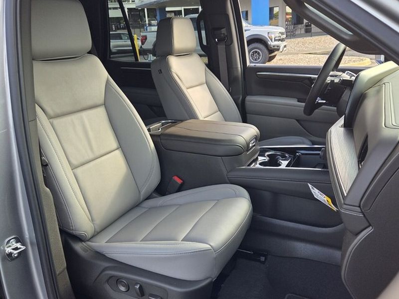 2026 Chevrolet Tahoe LT - Photo 18