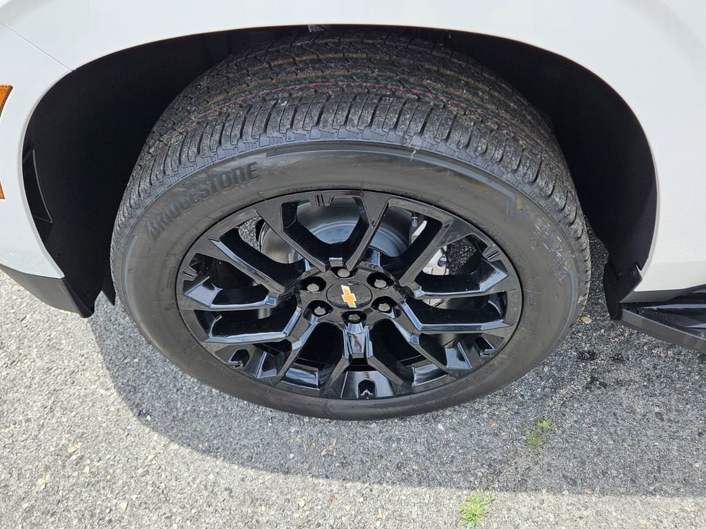 2025 Chevrolet Suburban Premier - Photo 19