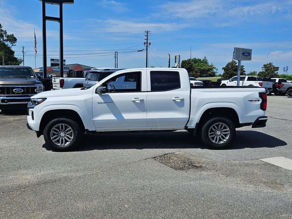 New 2025 Chevrolet Colorado WT/LT Truck