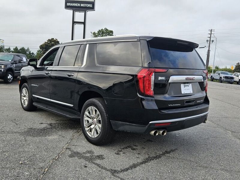 2024 GMC Yukon XL Denali - Photo 10