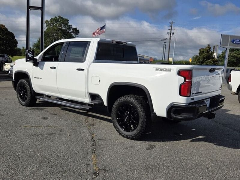 2026 Chevrolet Silverado 2500 HD LTZ - Photo 9