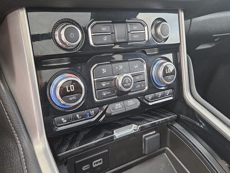 2024 GMC Yukon XL Denali - Photo 23