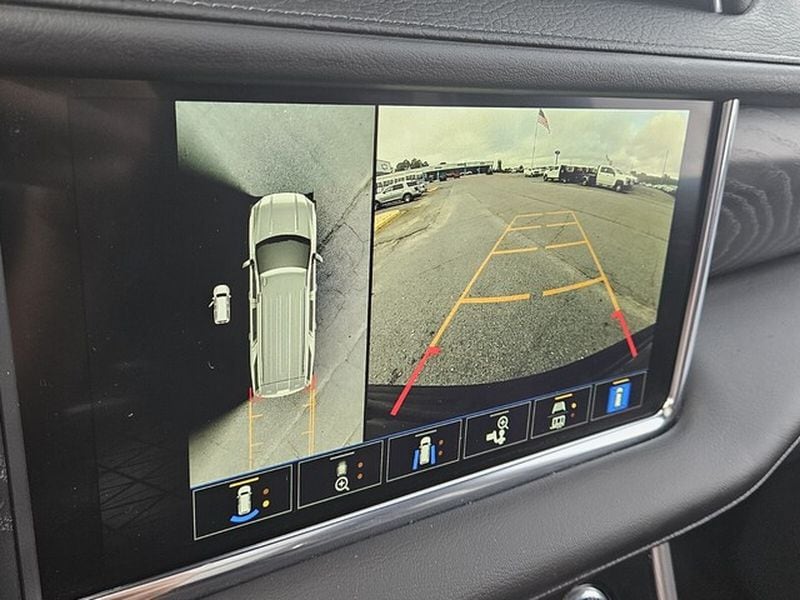 2024 GMC Yukon XL Denali - Photo 22