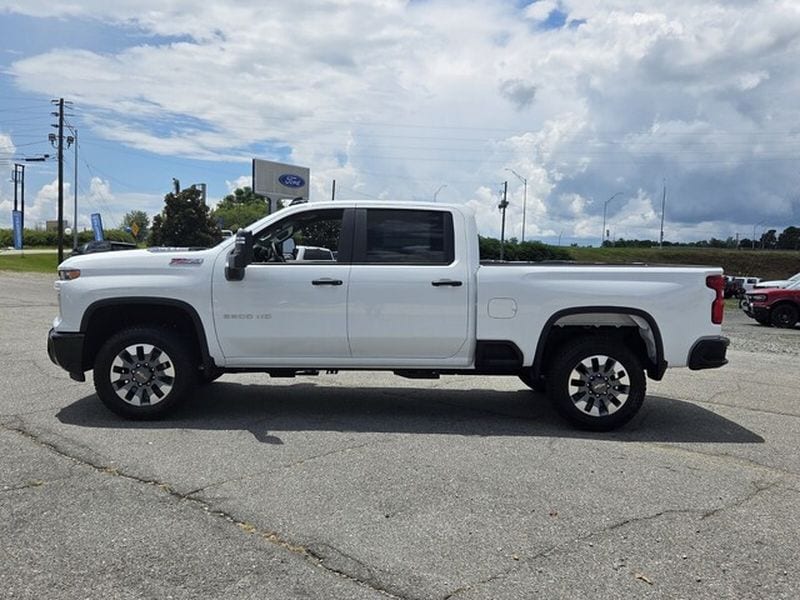 2026 Chevrolet Silverado 2500 HD Custom - Photo 4