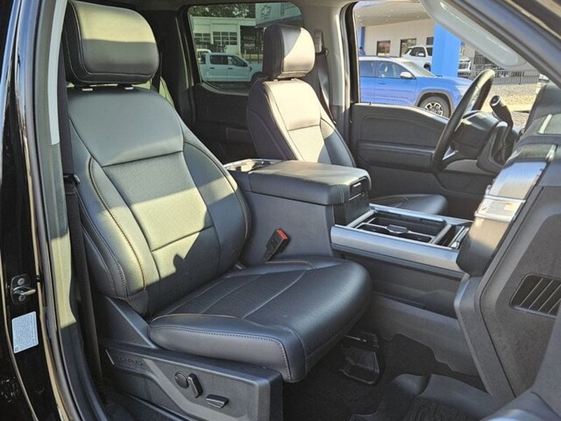 2025 Ford F-450 Super Duty Lariat - Photo 12