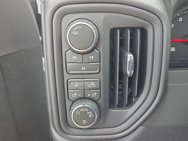 2026 Chevrolet Silverado 2500 HD Custom - Photo 28