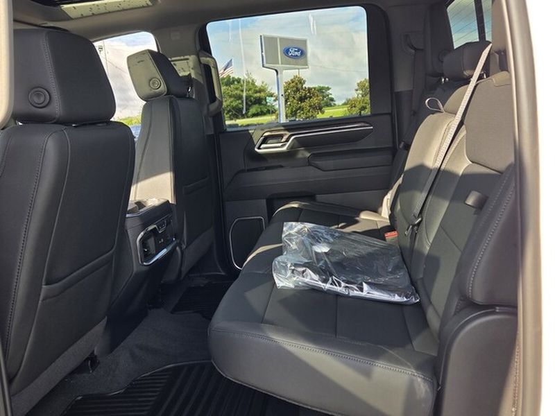 2026 Chevrolet Silverado 2500 HD LTZ - Photo 6
