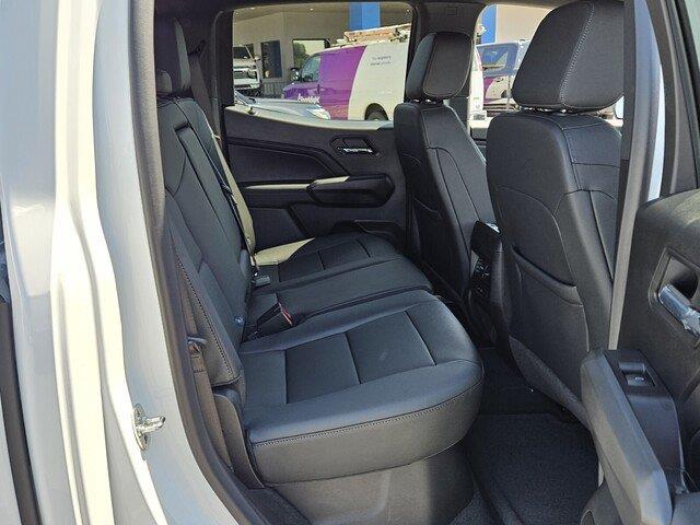 2025 Chevrolet Colorado LT - Photo 13