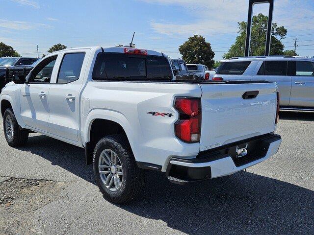 2025 Chevrolet Colorado LT - Photo 9