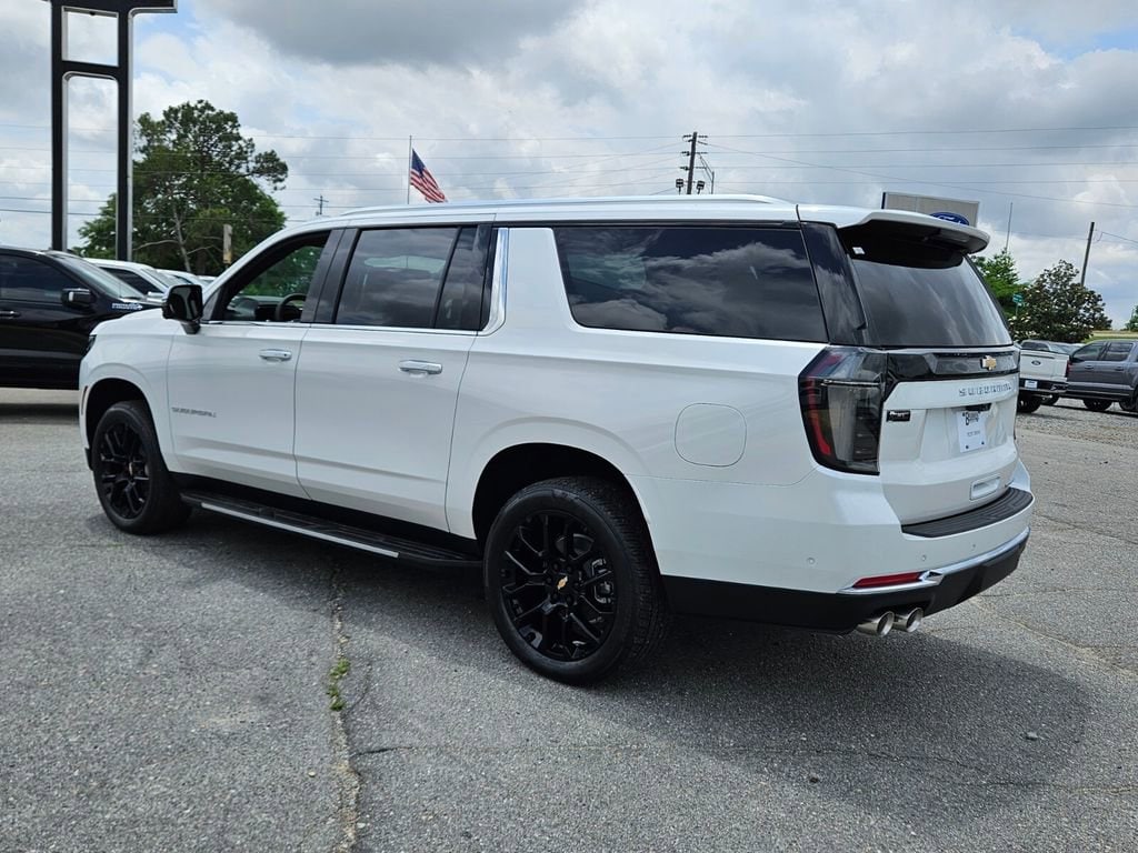 2025 Chevrolet Suburban Premier - Photo 10