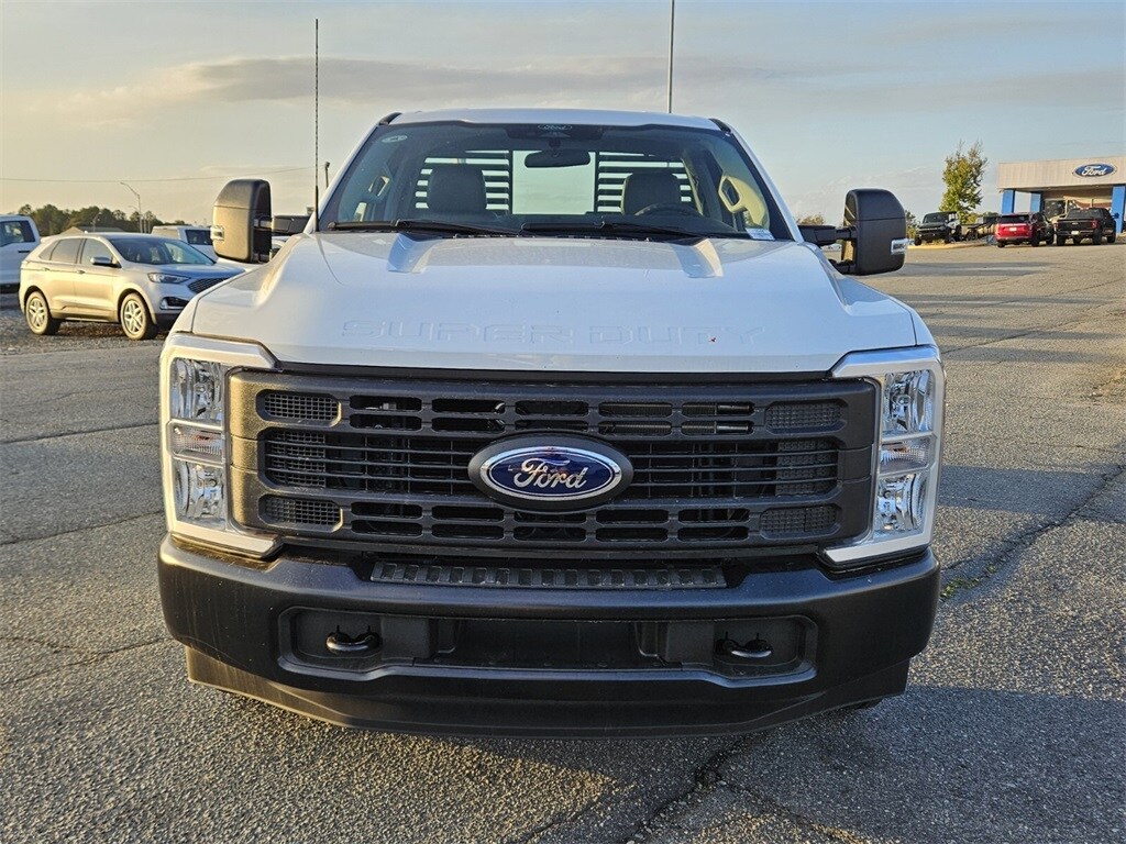2024 Ford F-350 photo 2