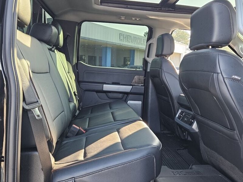 2025 Ford F-450 Super Duty Lariat - Photo 11