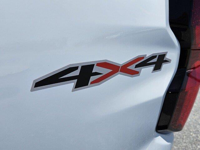 2025 Chevrolet Colorado LT - Photo 8