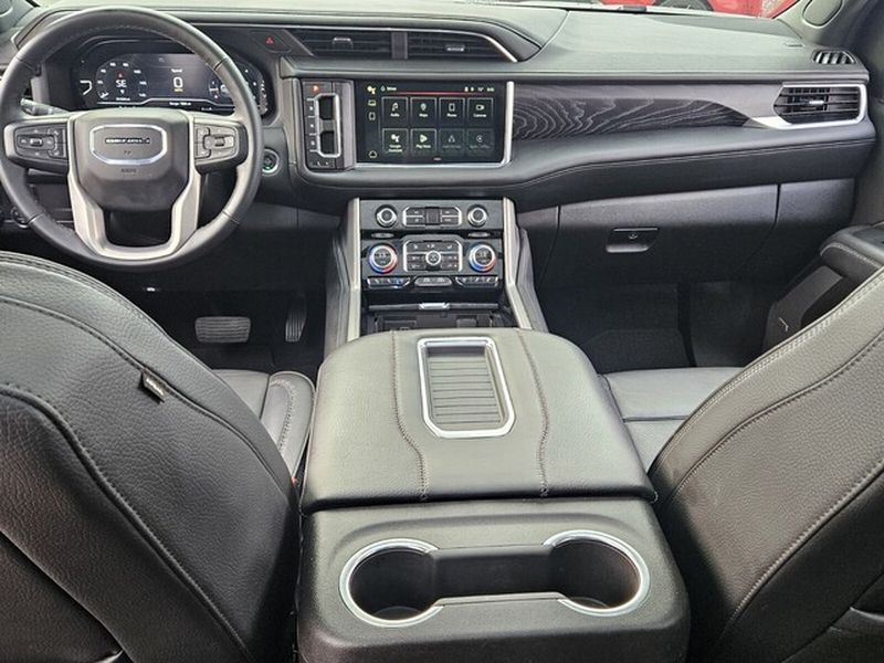 2024 GMC Yukon XL Denali - Photo 8