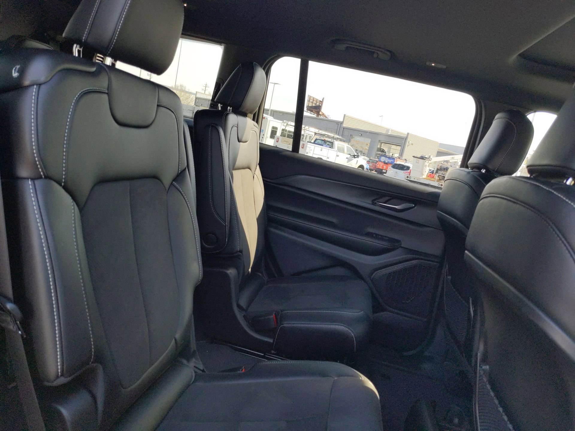 2024 Jeep Grand Cherokee L Altitude - Photo 32