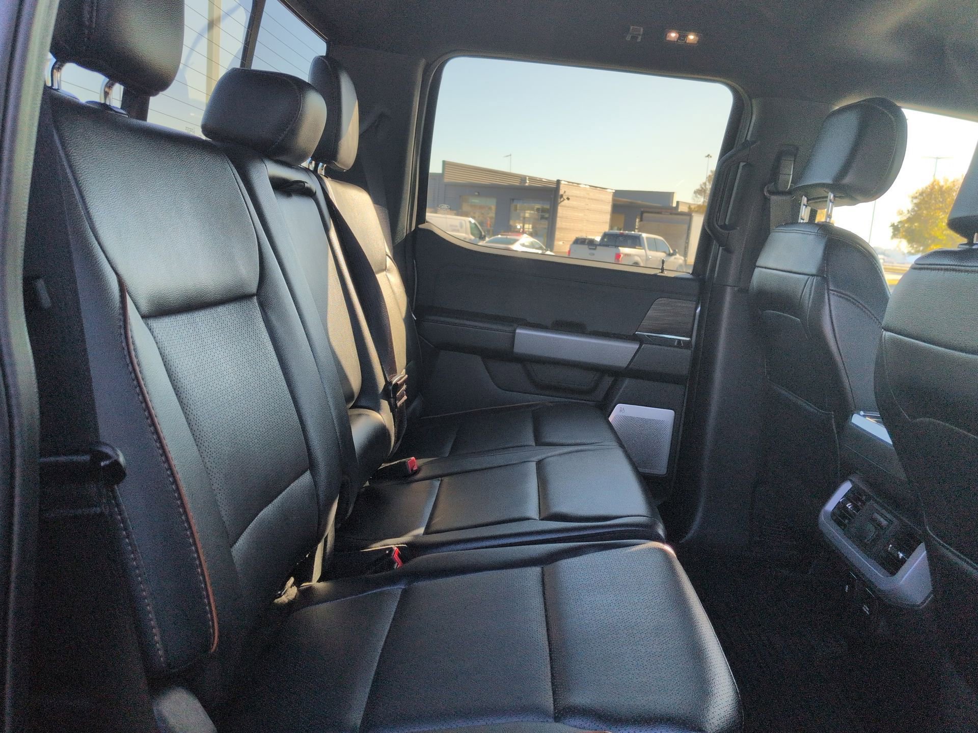 2024 Ford F-150 Lariat - Photo 31