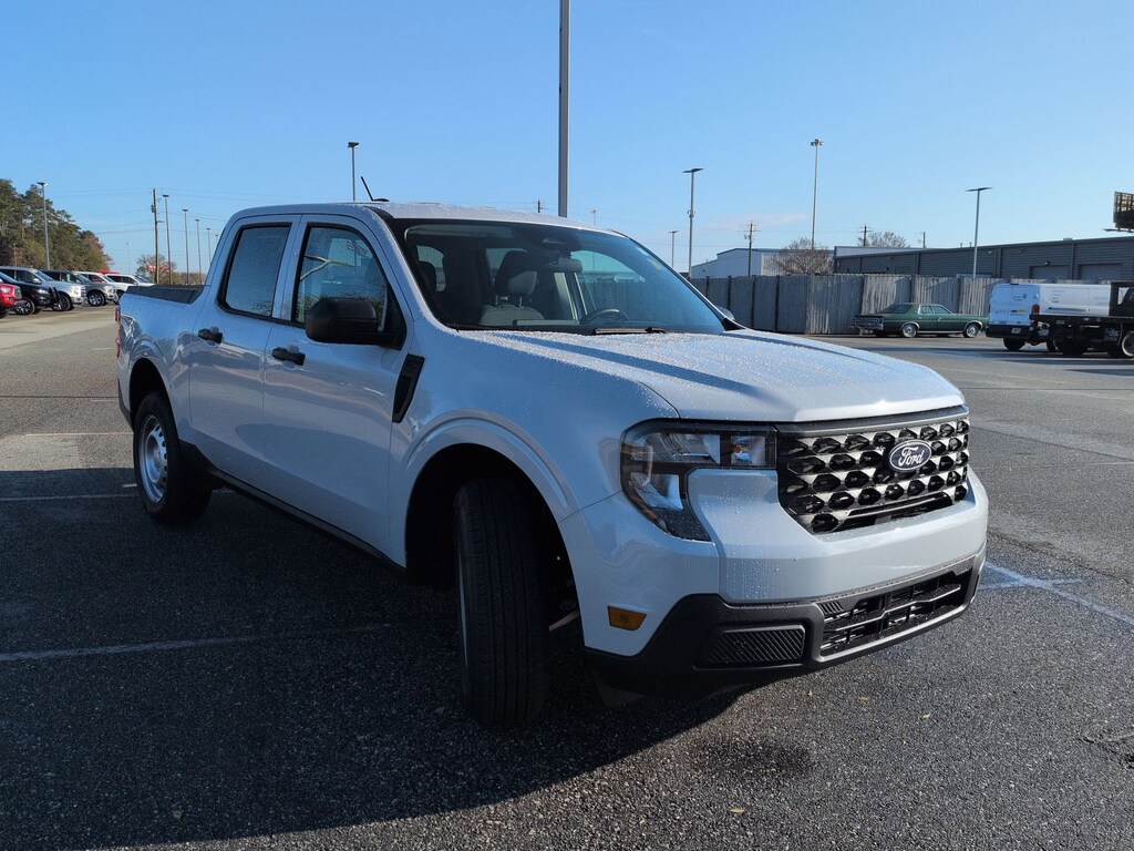 New 2025 Ford Maverick XL TRUCK