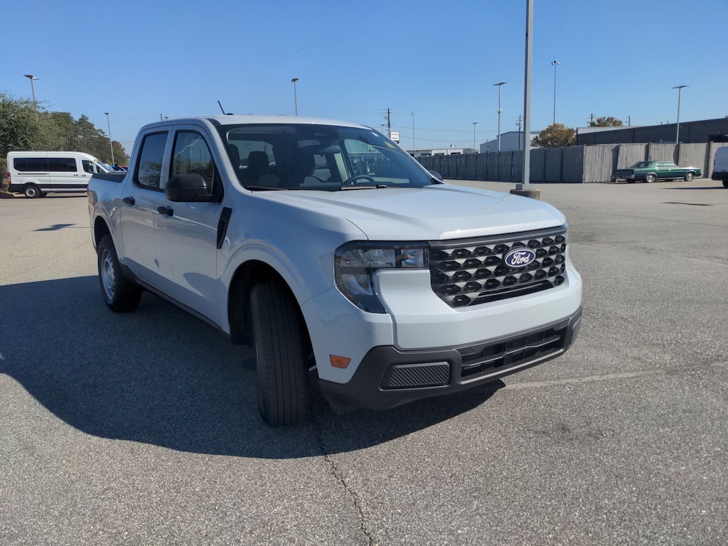 New 2025 Ford Maverick XL TRUCK