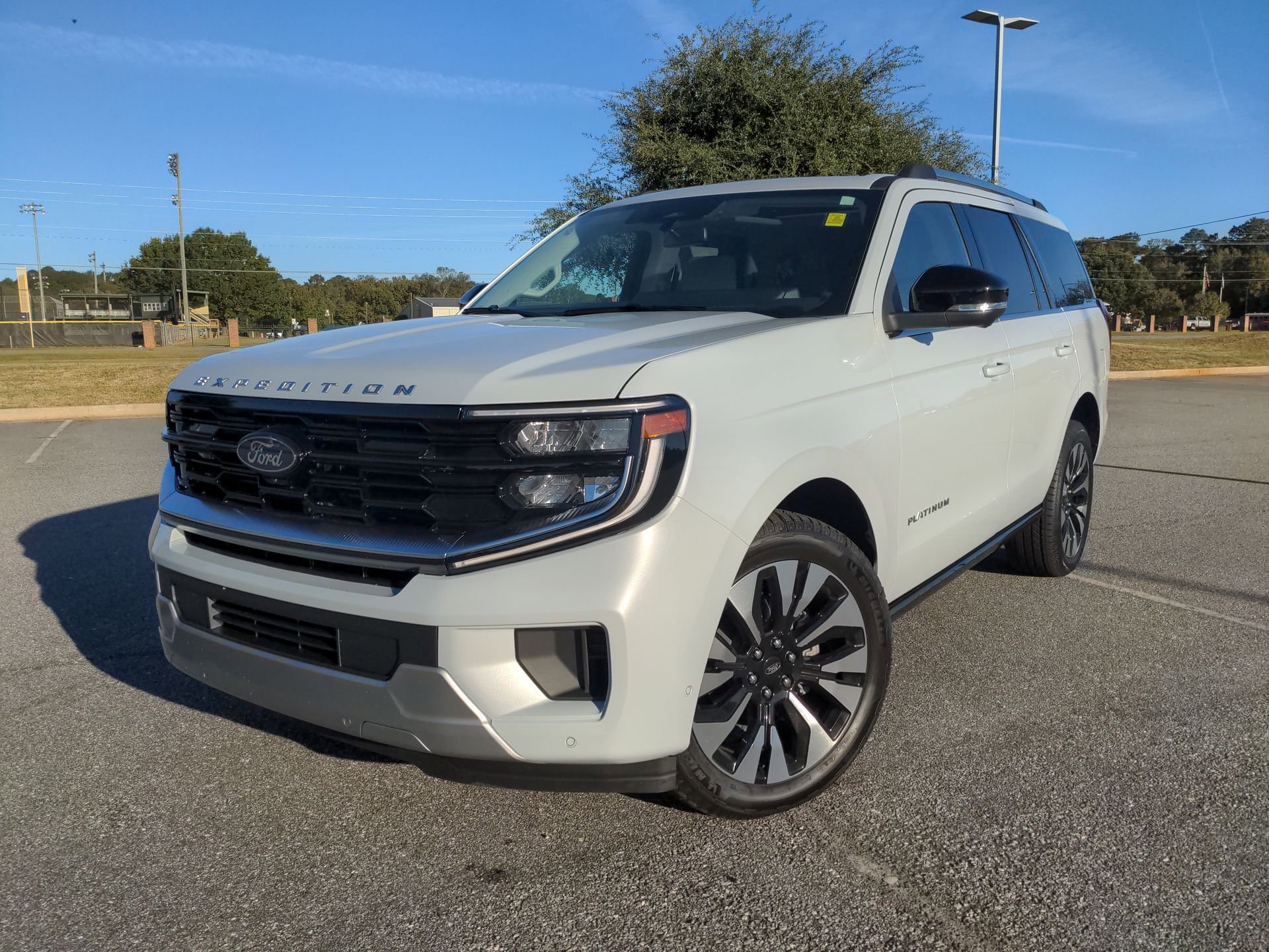 2025 Ford Expedition Platinum's photo
