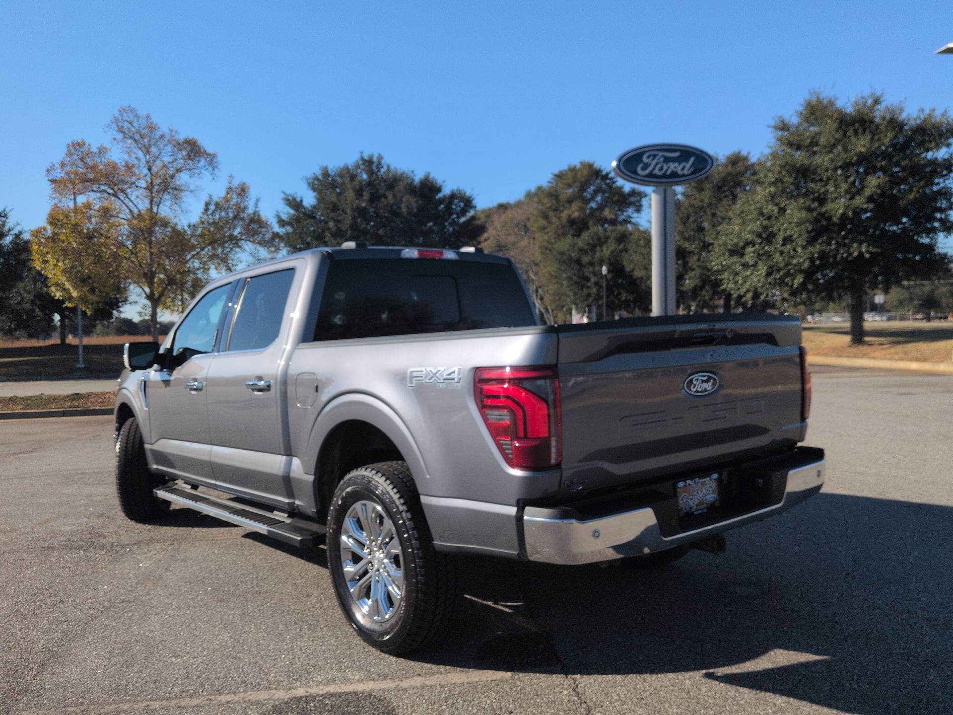 2024 Ford F-150 Lariat - Photo 6