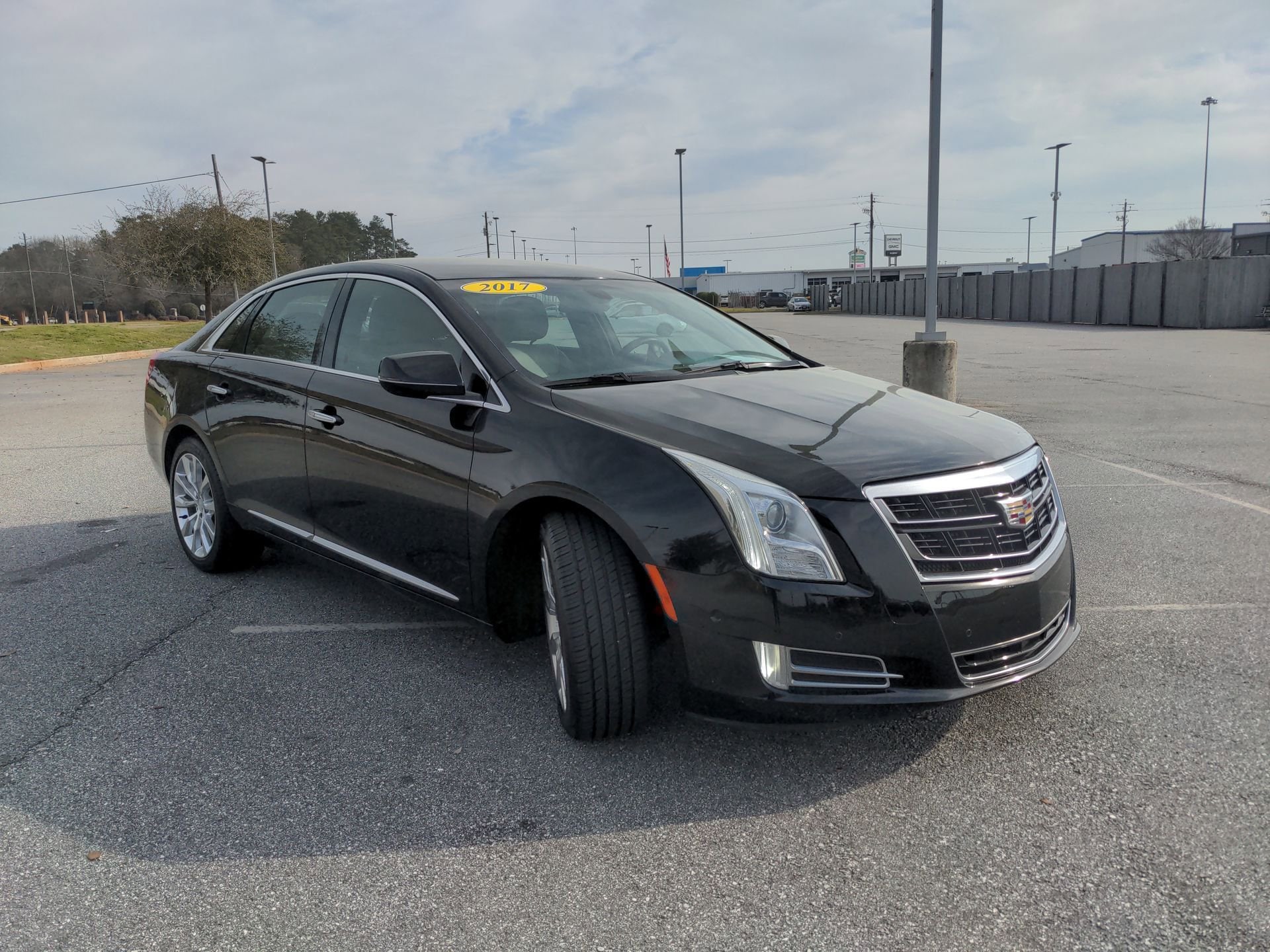 Used 2017 Cadillac XTS Luxury with VIN 2G61M5S31H9109469 for sale in Perry, GA
