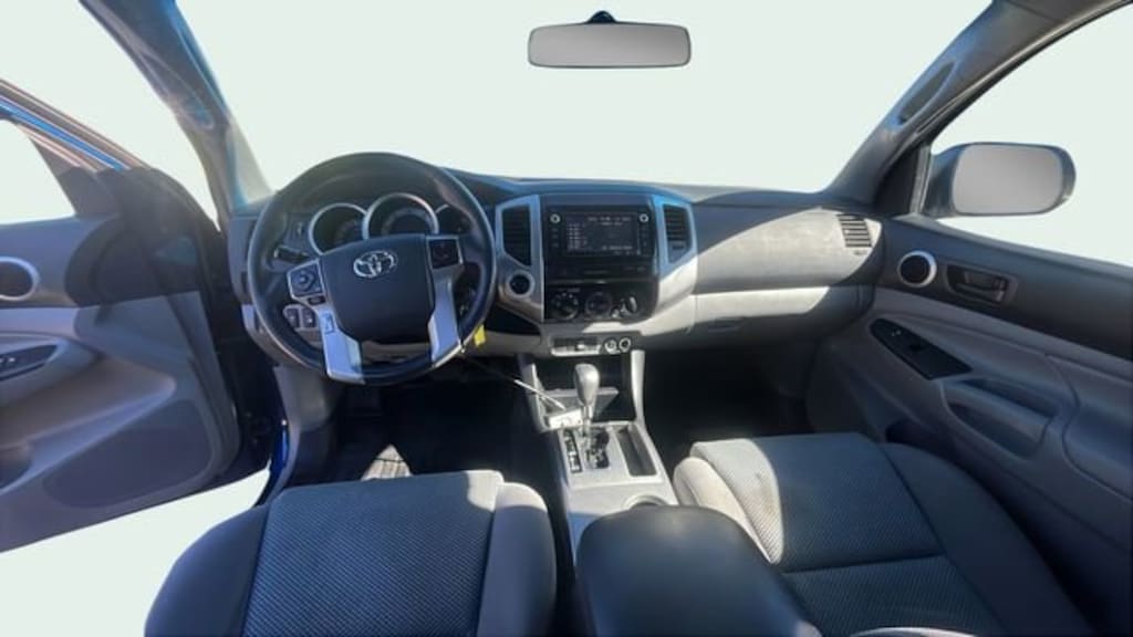 Used 2015 Toyota Tacoma Base V6 Truck