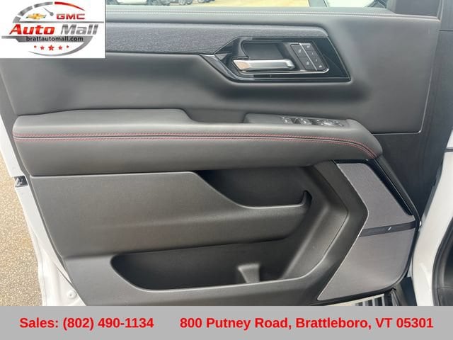 2025 GMC Yukon AT4 Ultimate - Photo 11