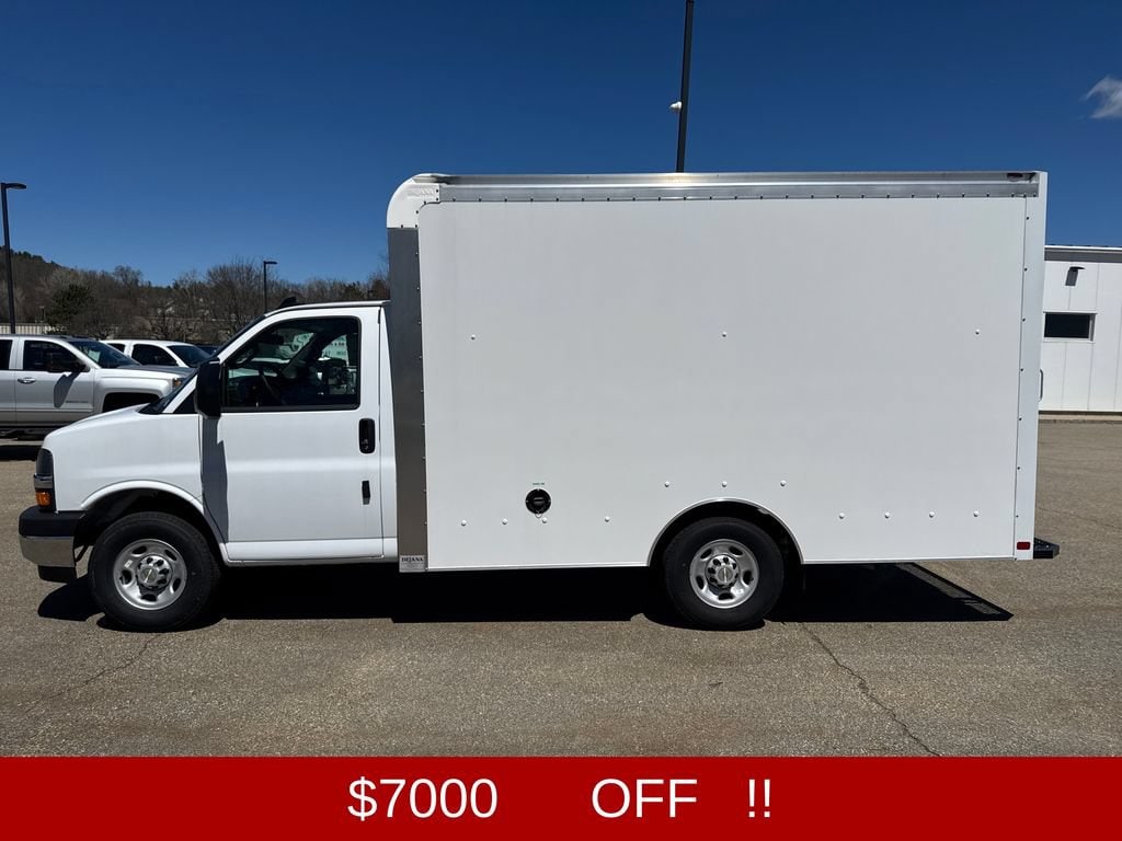 New 2026 Chevrolet Express Cutaway 3500 1WT Cutaway Van
