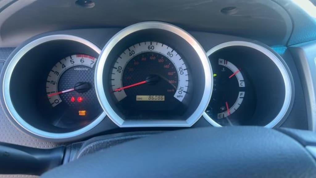 Used 2015 Toyota Tacoma Base V6 Truck