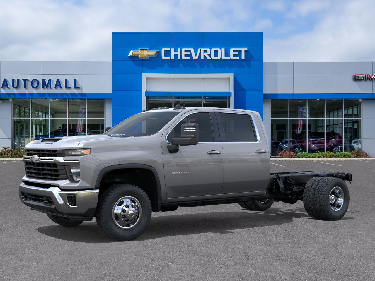 2025 Chevrolet Silverado 3500HD LT photo 2