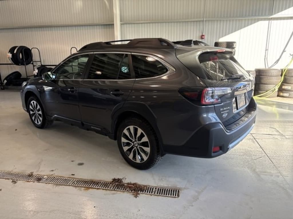Used 2023 Subaru Outback Limited SUV