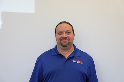 Staff member JEREMY from ID_898682e72fca
