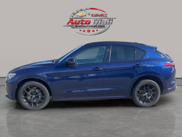 2021 Alfa Romeo Stelvio Ti photo 2