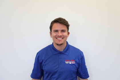 Staff member SHANE from ID_3e402bc1efa3