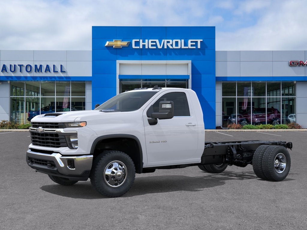 New 2026 Chevrolet Silverado 3500 HD Chassis Cab LT Truck