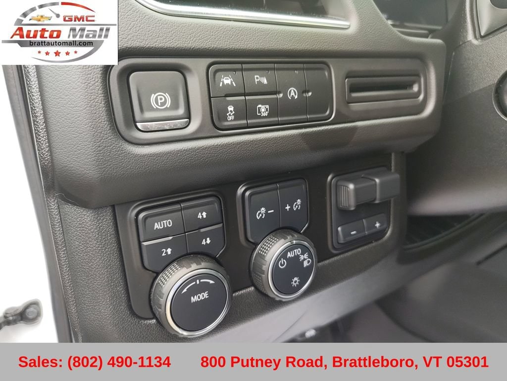 2024 Chevrolet Suburban RST - Photo 31