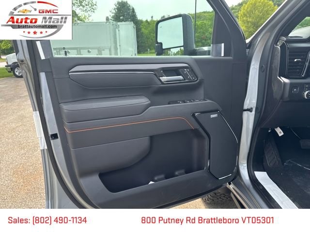 2026 GMC Sierra 3500HD AT4 - Photo 10