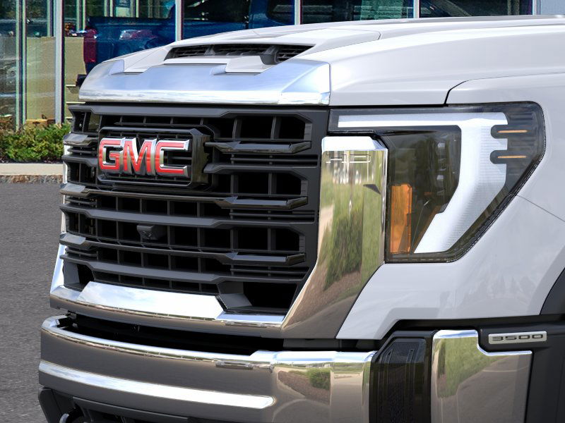 2025 GMC Sierra 3500HD Pro - Photo 13