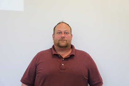 Staff member JOHN from ID_bef764