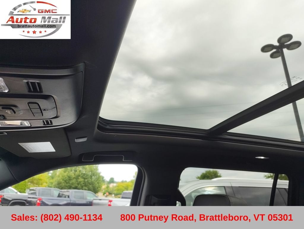 2024 Chevrolet Suburban RST - Photo 21