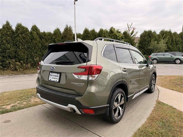 2020 Subaru Forester Touring photo 2