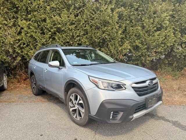2021 Subaru Outback Limited XT photo 2