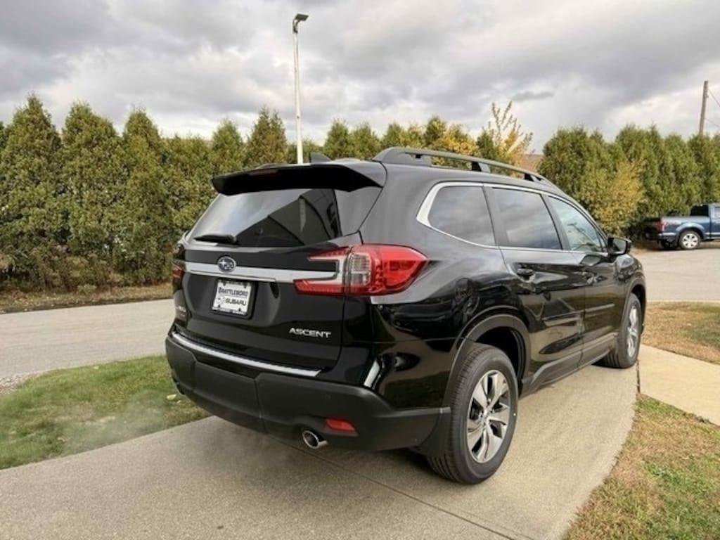 New 2025 Subaru Ascent Premium 7-Passenger SUV
