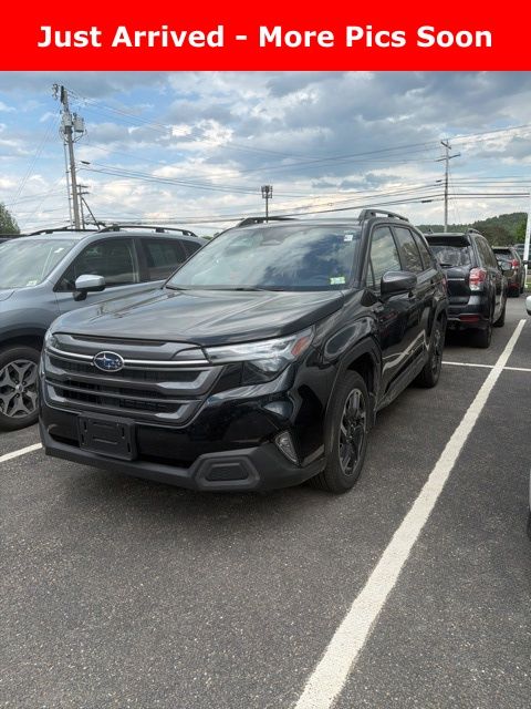 2025 Subaru Forester Limited Hybrid's photo