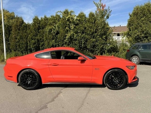 2015 Ford Mustang GT Premium photo 2