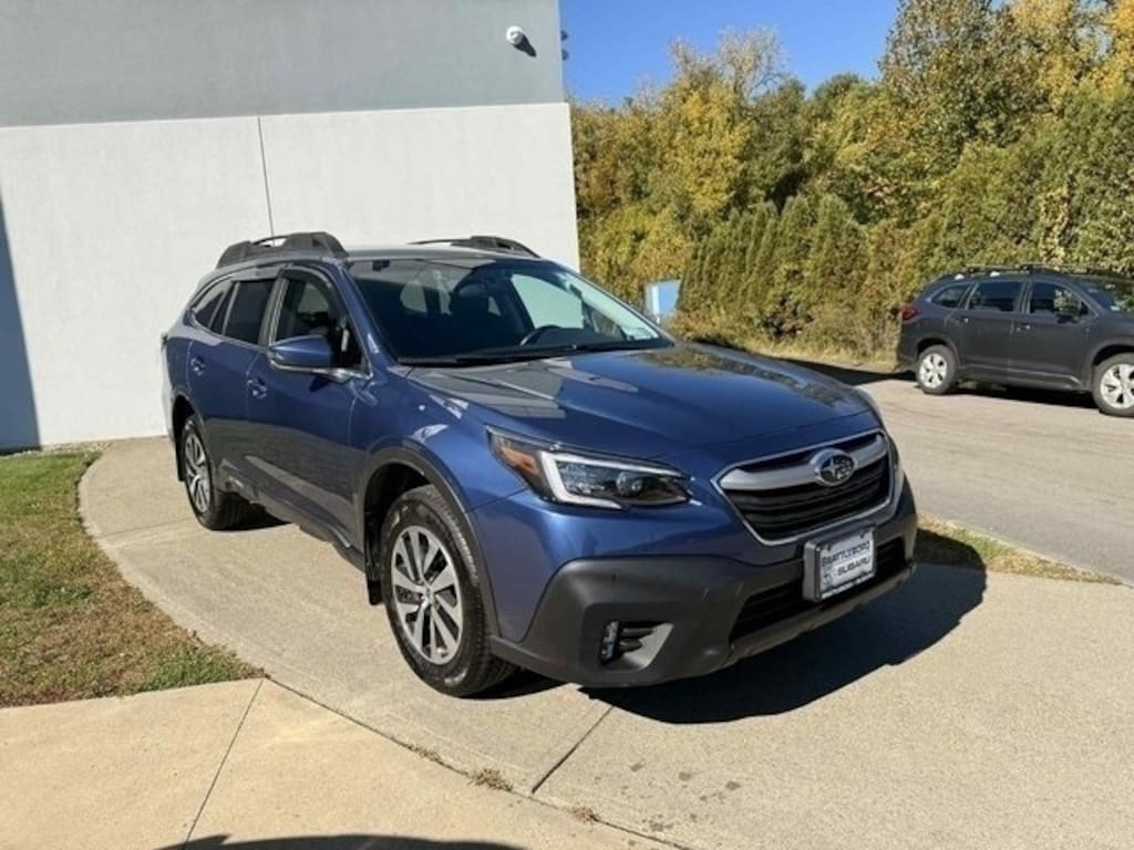 Used 2021 Subaru Outback Premium SUV