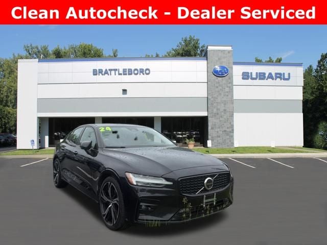 2024 Volvo S60 B5 Plus Dark Theme AWD's photo