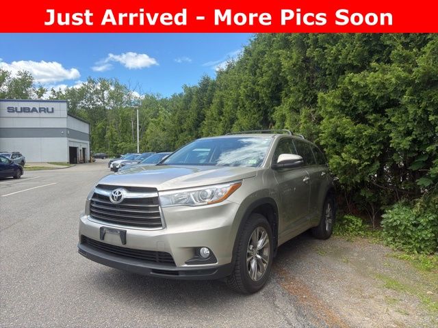 2015 Toyota Highlander's photo