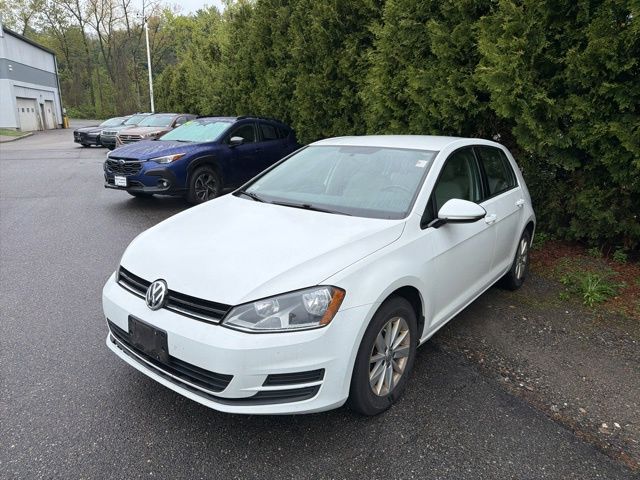 2016 Volkswagen Golf TSI S 4-Door Auto's photo